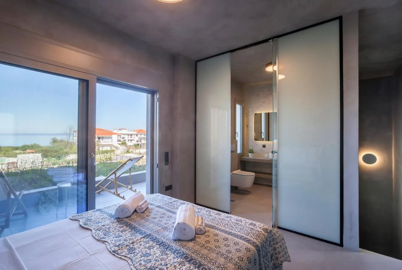 Beach Maisonette Villa Hanioti